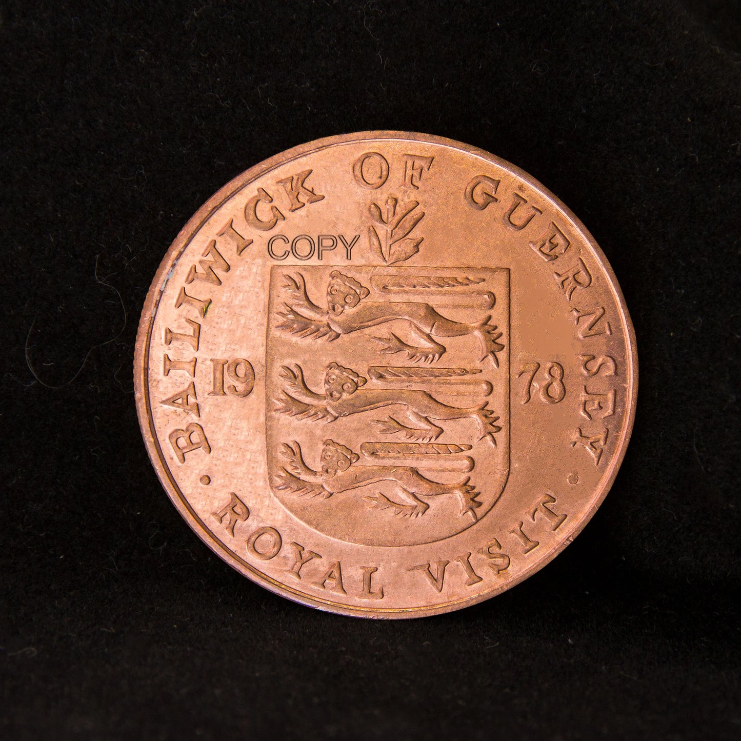 1978 Queen Elizabeth II Royal Visit Commemorative Medallion – Guernsey & Isle of Man